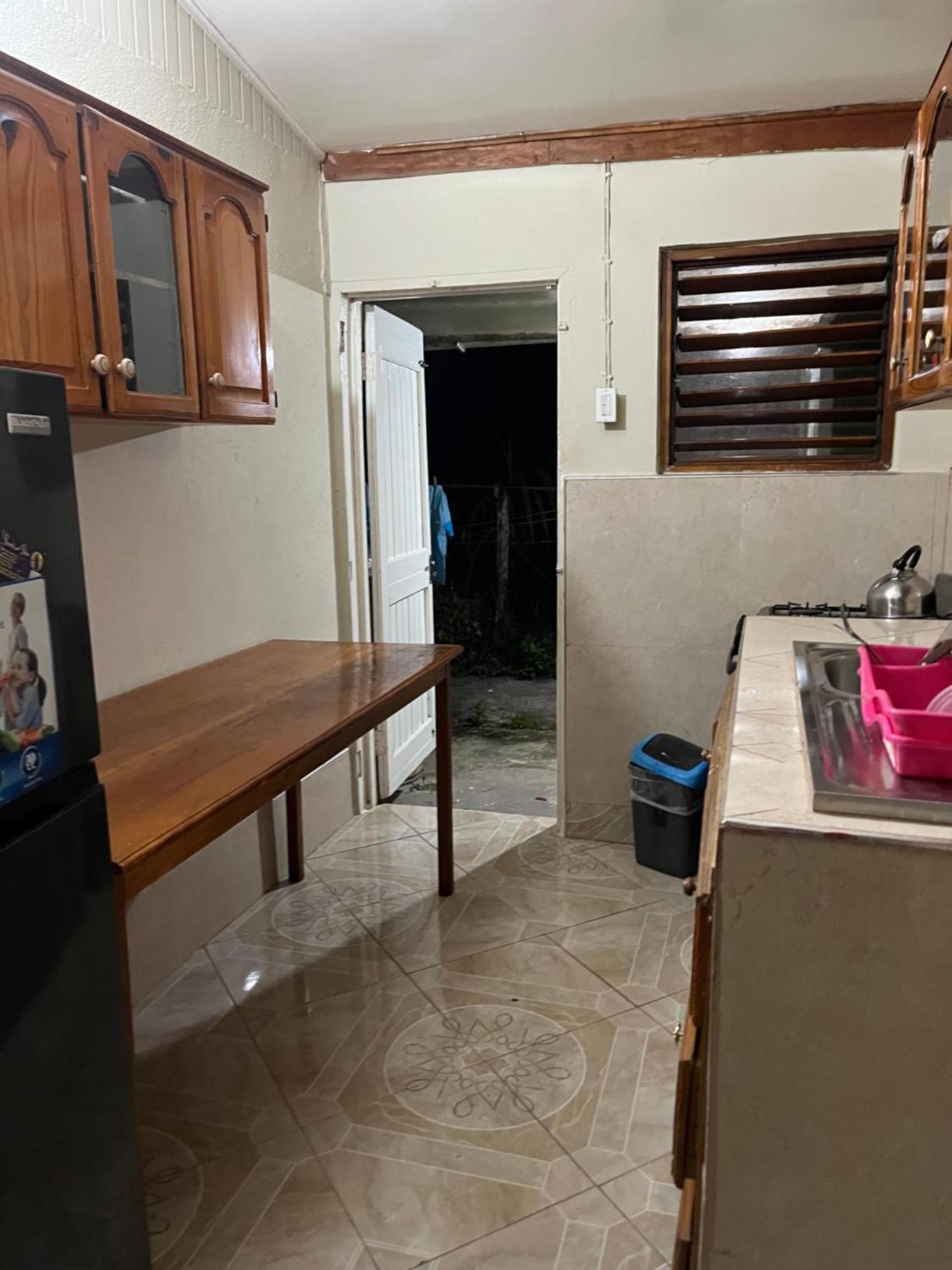 Andre'S Guest House 네그릴 객실 사진